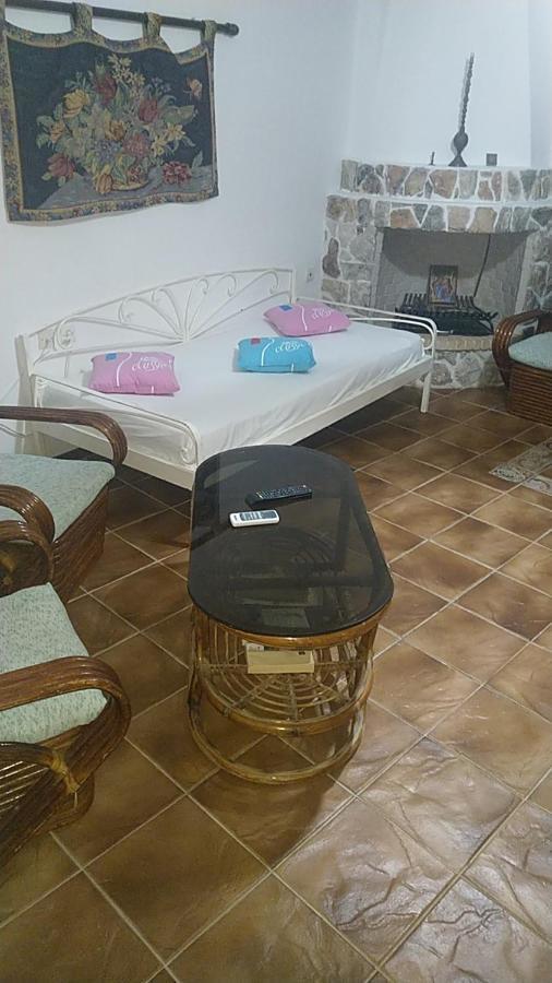 Villa Το Πετρινο à Agia Marina Mikrolimanou Extérieur photo