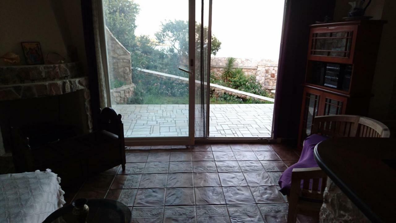 Villa Το Πετρινο à Agia Marina Mikrolimanou Extérieur photo