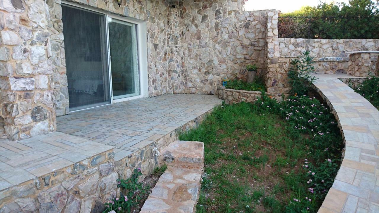Villa Το Πετρινο à Agia Marina Mikrolimanou Extérieur photo