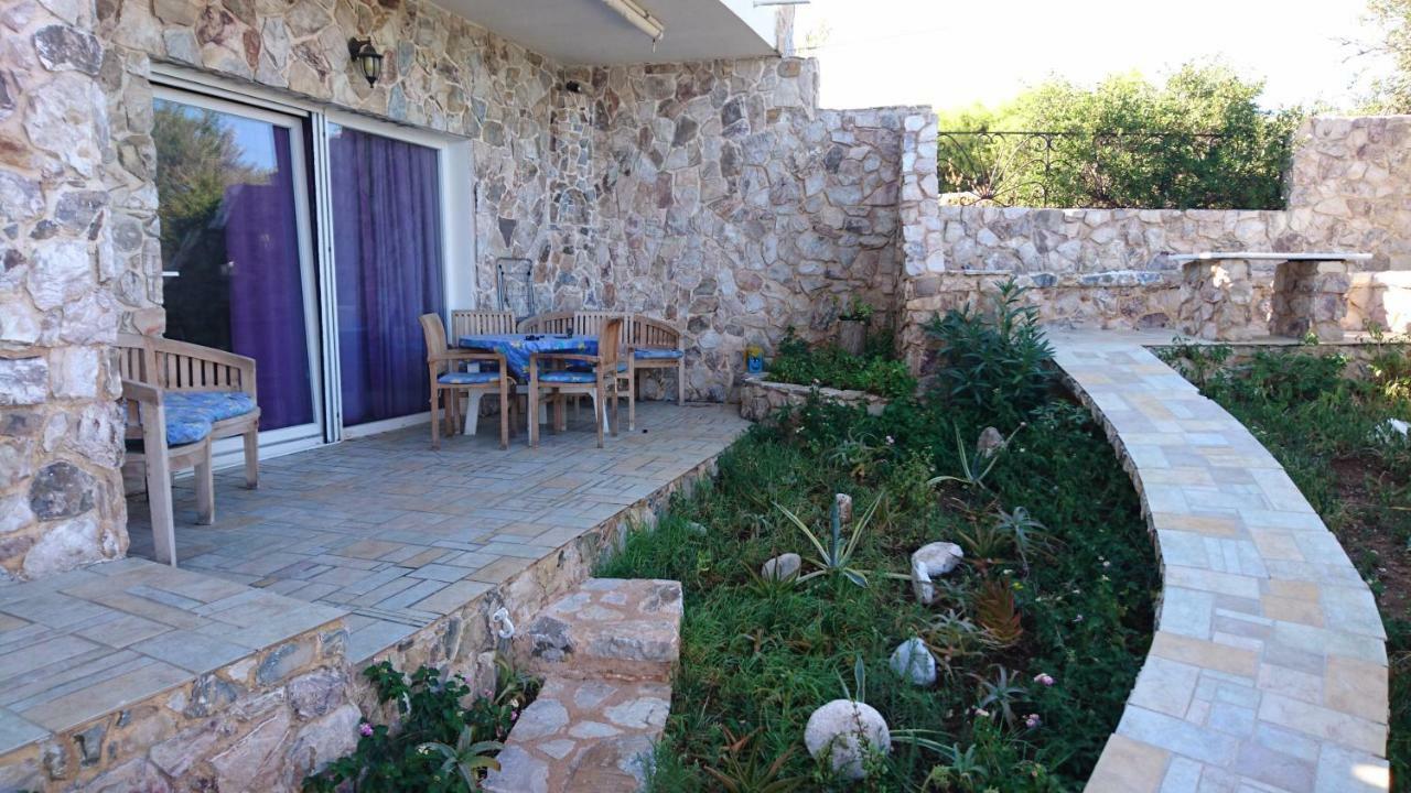 Villa Το Πετρινο à Agia Marina Mikrolimanou Extérieur photo
